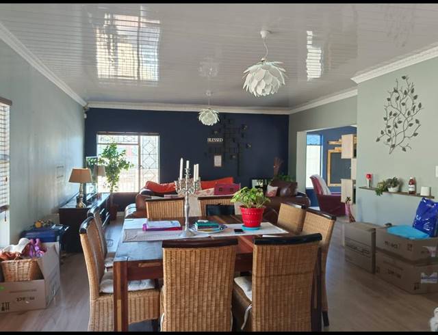 3 BEDROOM HOUSE FOR SALE IN GREENHILLS